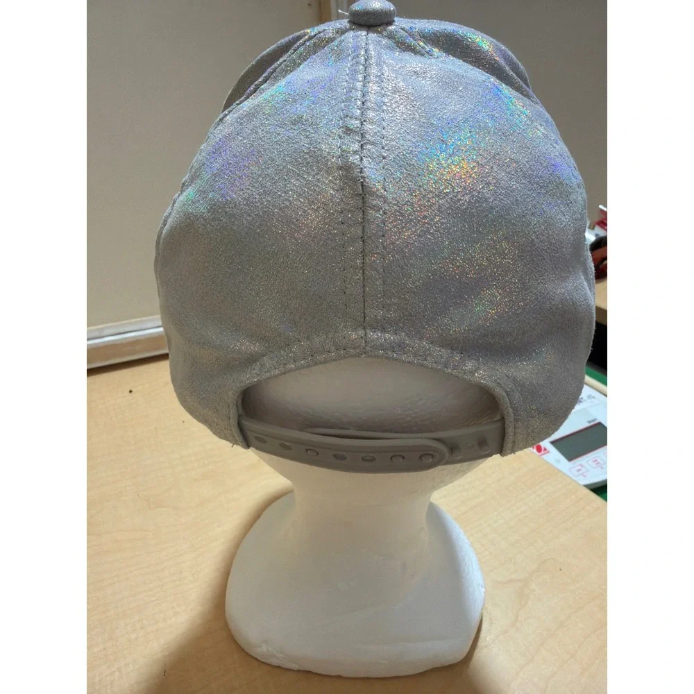 Childrens Place Girls Silver Holographic Love Heart Sequin Shaker Hat S/M 4-7